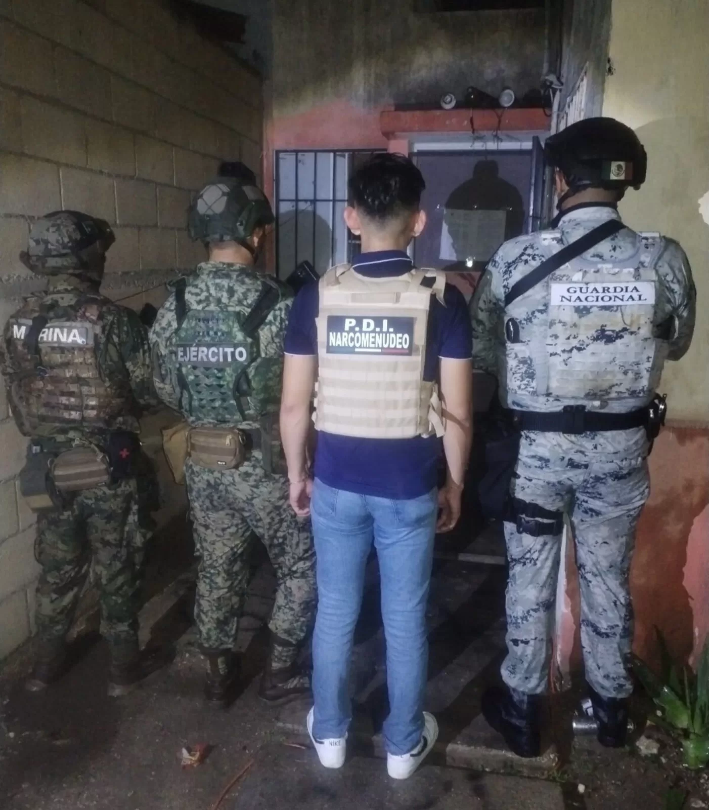 Aseguradas bolsas con drogas tras cateos en Cancún sin detenidos