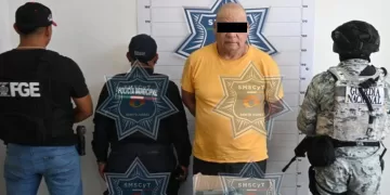 Sujeto armado es asegurado con bolsitas de marihuana
