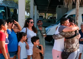 Regresan a Quintana Roo los capitanes desaparecidos en altamar tras rescate