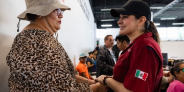 Más de mil playenses participan en el arranque del programa social “Playa Llena, Corazón Contento” promovido por Estefanía Mercado