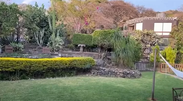 De la vecindad a Tepoztlán: Fernández Noroña estrena residencia millonaria