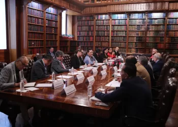 Comisión Presidencial e INE acuerdan grupo permanente para dar seguimiento a la reforma electoral