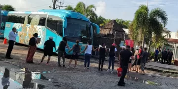 habitantes de “Las Casitas” frenan desembarco de miles de cruceristas