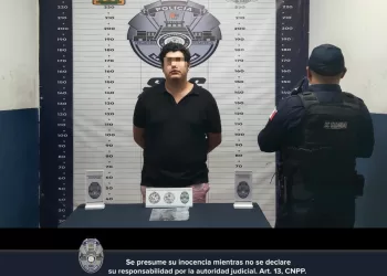 Arrestan a hombre por disturbios y agresiones en Playa del Carmen