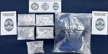 Detienen a joven en Villas del Sol con presuntas drogas