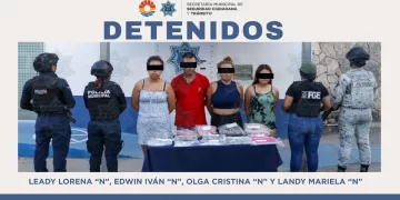 Detienen a tres mujeres y un hombre por narcomenudeo