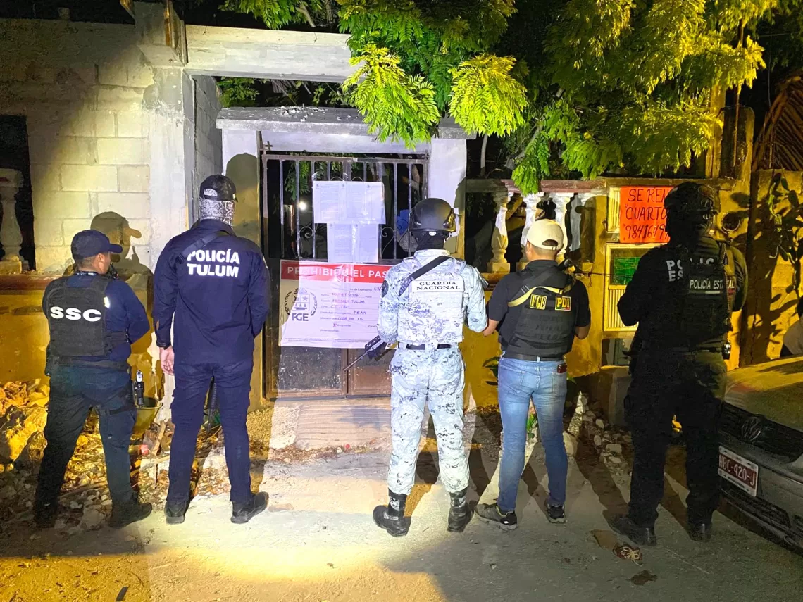 Aseguran drogas y motos en tres cateos; hay dos detenidos