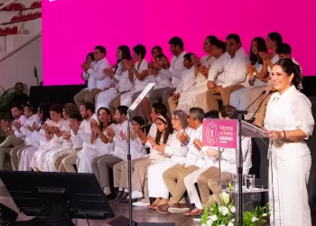La transformación significa abrir puertas y romper techos de cristal, afirma Estefanía Mercado
