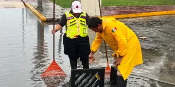 Playa del Carmen activa brigadas de respuesta por lluvias intensas