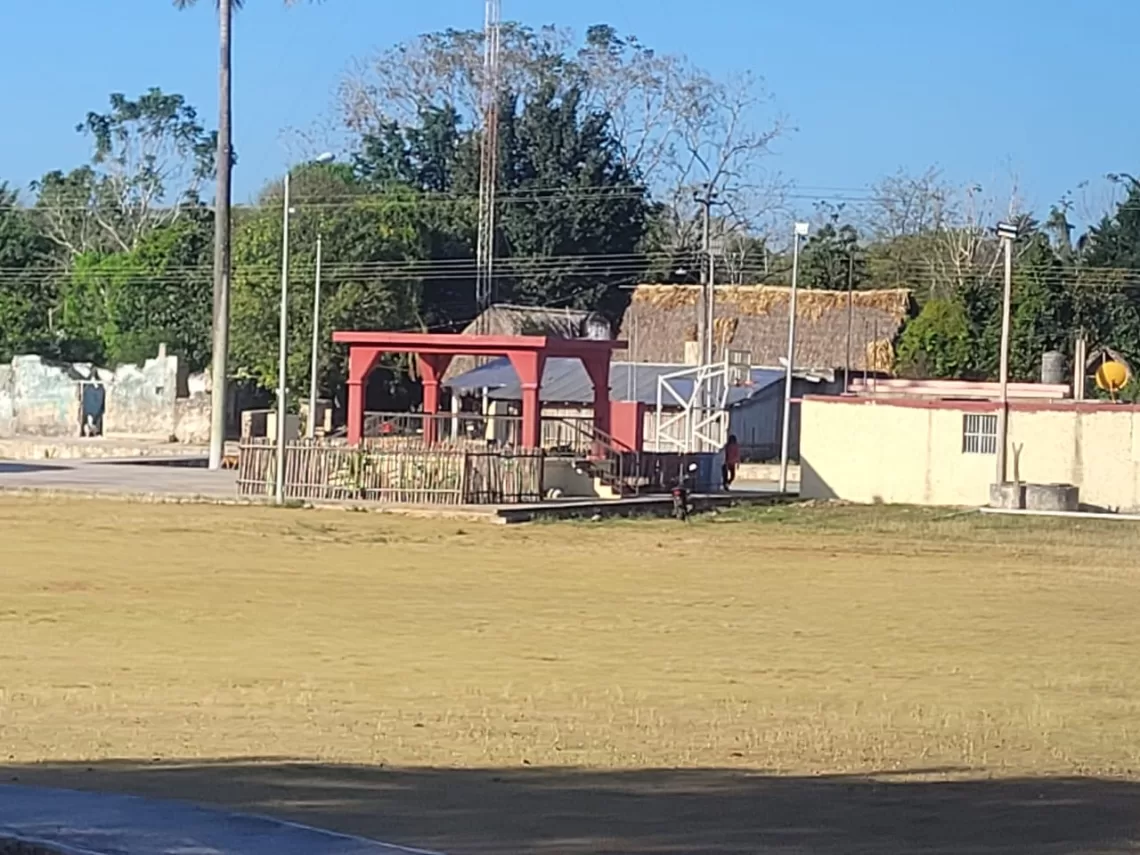 Comunidades mayas de Filomeno Mata sin agua desde el apagón del viernes