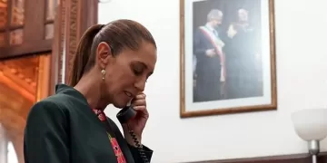 Con foto de AMLO detrás, Sheinbaum envía mensaje antes de su Informe