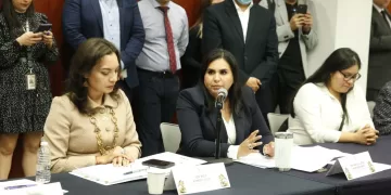 Presenta Mayuli Martínez paquete de iniciativas para mejorar la educación en México