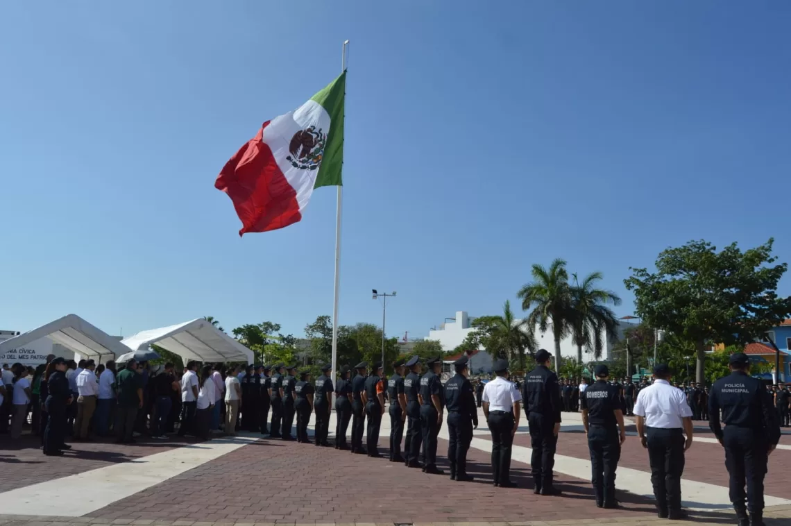 Playa del Carmen inicia el mes patrio con llamado a la unidad y al compromiso ciudadano