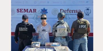 Detienen a joven con drogas y arma réplica durante operativo en Cancún
