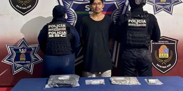 Sorprenden a narcomenudista cuando manipulaba drogas