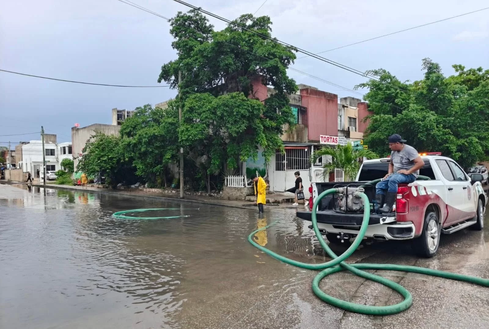 Cancún refuerza acciones preventivas ante lluvias intensas