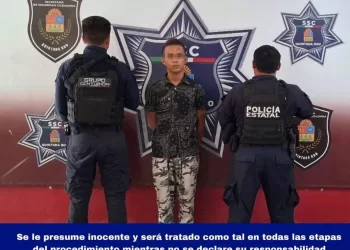 Detienen a hombre tras intentar agredir a policías en Cancún