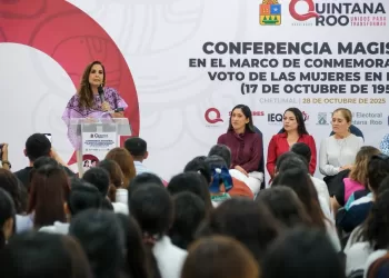 Conmemoran el voto femenino en México con enfoque en violencia política digital