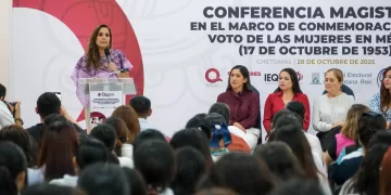 Conmemoran el voto femenino en México con enfoque en violencia política digital