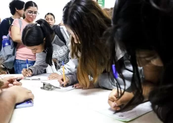 Escritor Raúl Arístides Pérez analiza el habla de Quintana Roo