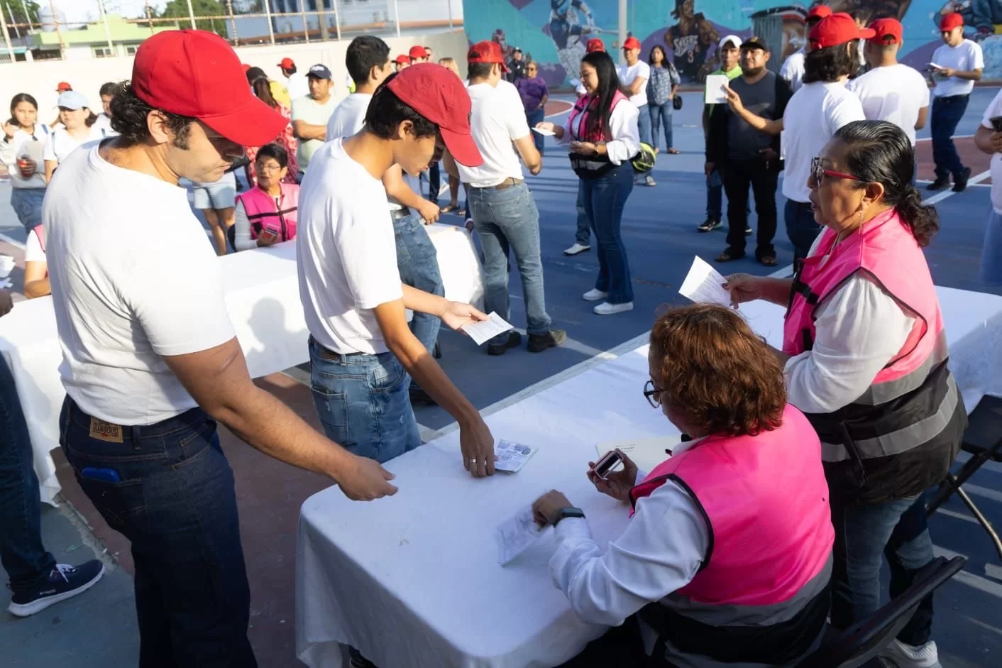 Participan 421 jóvenes en el Sorteo del Servicio Militar en Playa del Carmen
