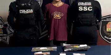 Detienen a individuo con marihuana, cocaína, cristal y LSD
