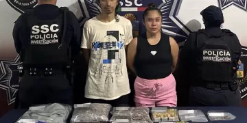 Capturan a pareja cuando intercambiaban droga en la vía pública