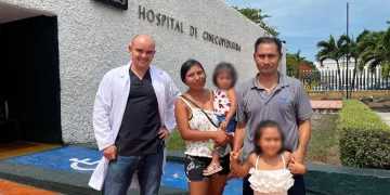 Niña de 2 años se recupera totalmente de graves quemaduras sin cicatrices gracias a la cirugía especializada del IMSS