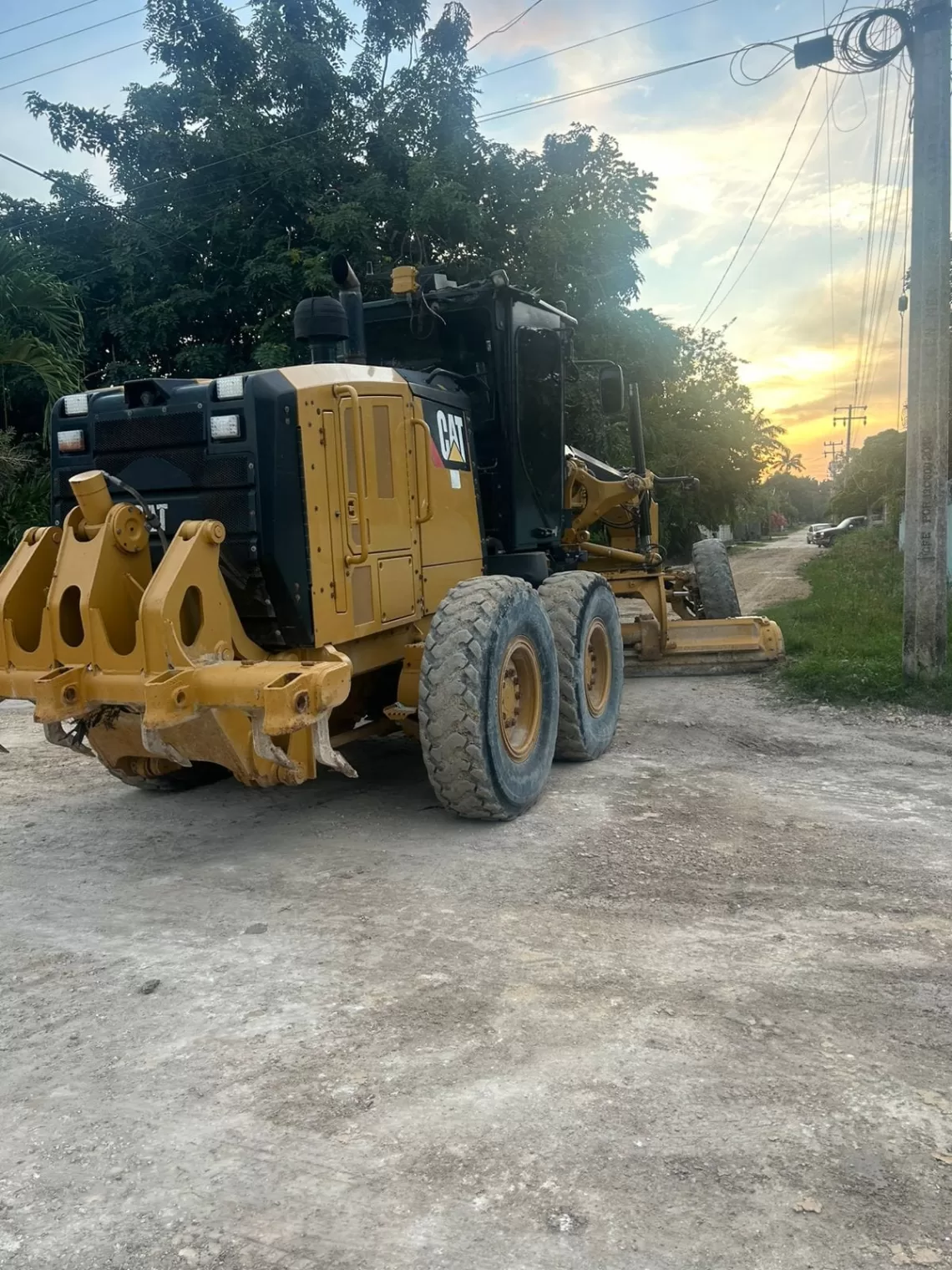 Atiende SEOP solicitudes ciudadanas e inicia trabajos de pavimentación en Carlos A. Madrazo