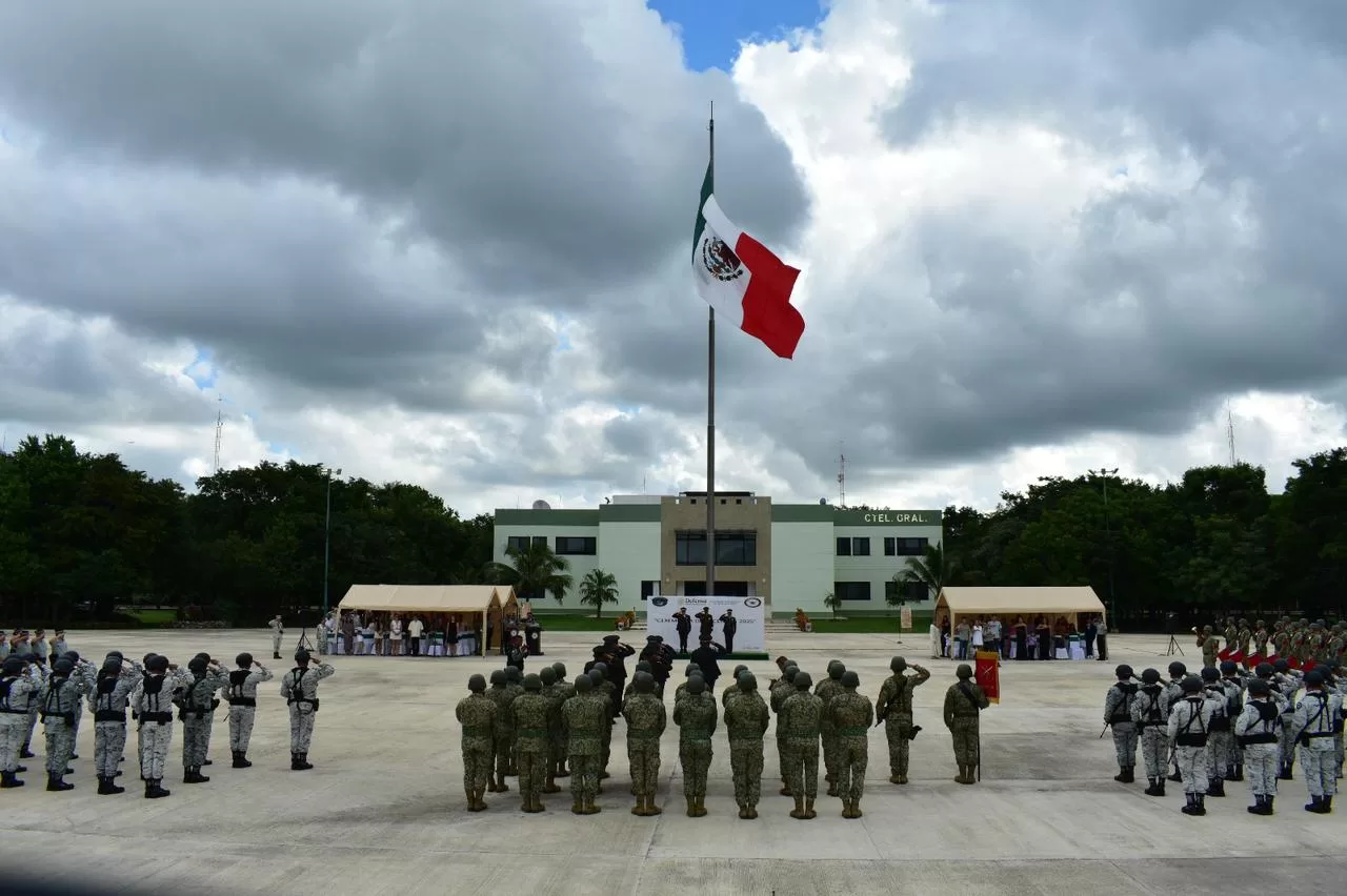 Entregan ascensos y condecoraciones de la Guardia Nacional en Isla Mujeres