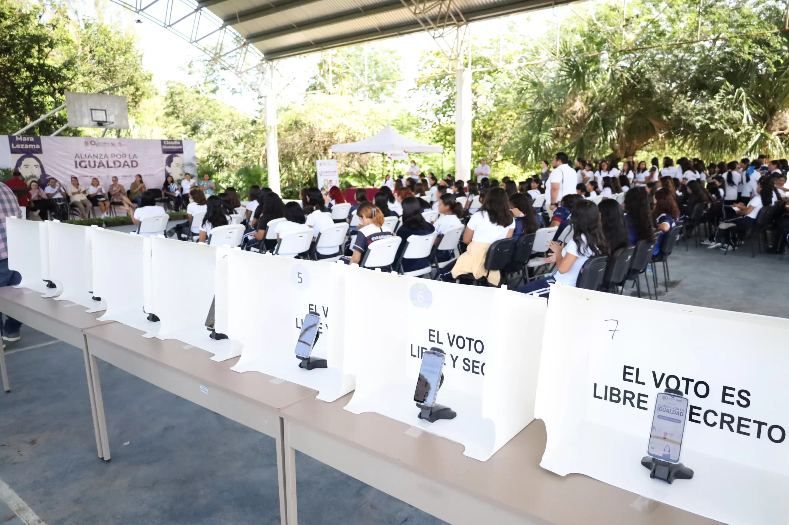 IEQROO refrenda su compromiso con la educación cívica de la juventud quintanarroense