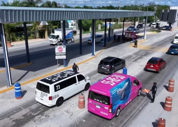 Refuerzan seguridad con filtros simultáneos de acceso y salida en Playa del Carmen