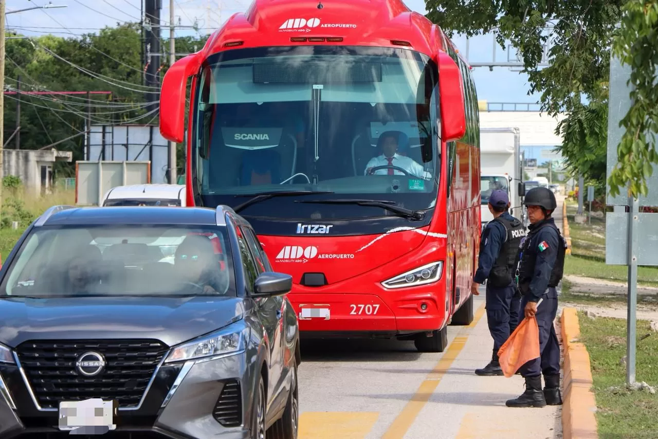 Refuerzan seguridad con filtros simultáneos de acceso y salida en Playa del Carmen