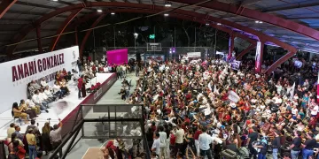 Tiempos de mujeres, prácticas viejas: Rafael Marín usa a una senadora como ariete político