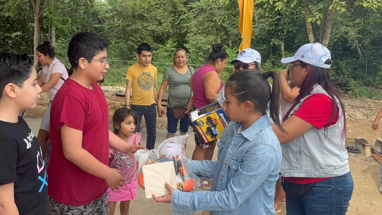 Los Reyes Magos llevan sorpresas y sonrisas a la niñez vulnerable de Cancún