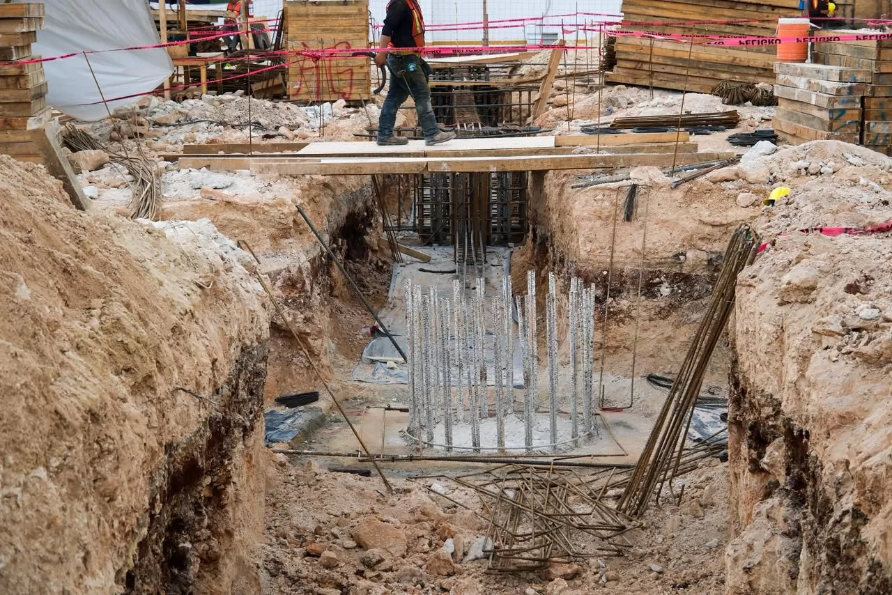 Mara Lezama supervisa avances del nuevo Hospital General del ISSSTE en Chetumal