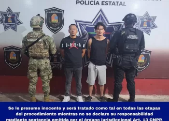 Tres detenidos tras persecución en la 102; uno tenía orden de aprehensión