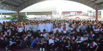 Gobierno de Estefanía Mercado fortalece la formación cívica en escuelas públicas con el programa “Cultivemos el Civismo”