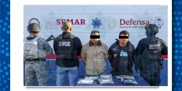 Capturan a dos sujetos en un mototaxi con drogas