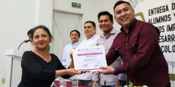 Gobierno de Estefanía Mercado fortalece la capacitación comunitaria