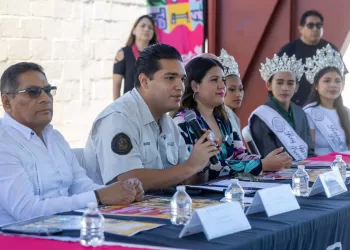 Gobierno de Estefanía Mercado presenta de manera oficial el Carnaval de Puerto Aventuras 2026