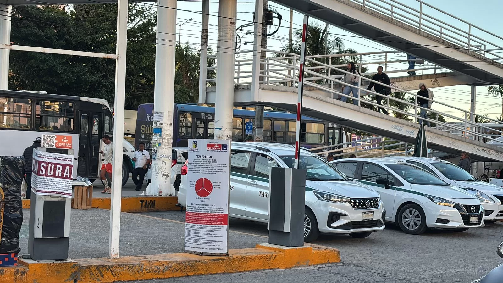 Ayuntamiento clausura estacionamientos irregulares y mantiene acceso gratuito a usuarios
