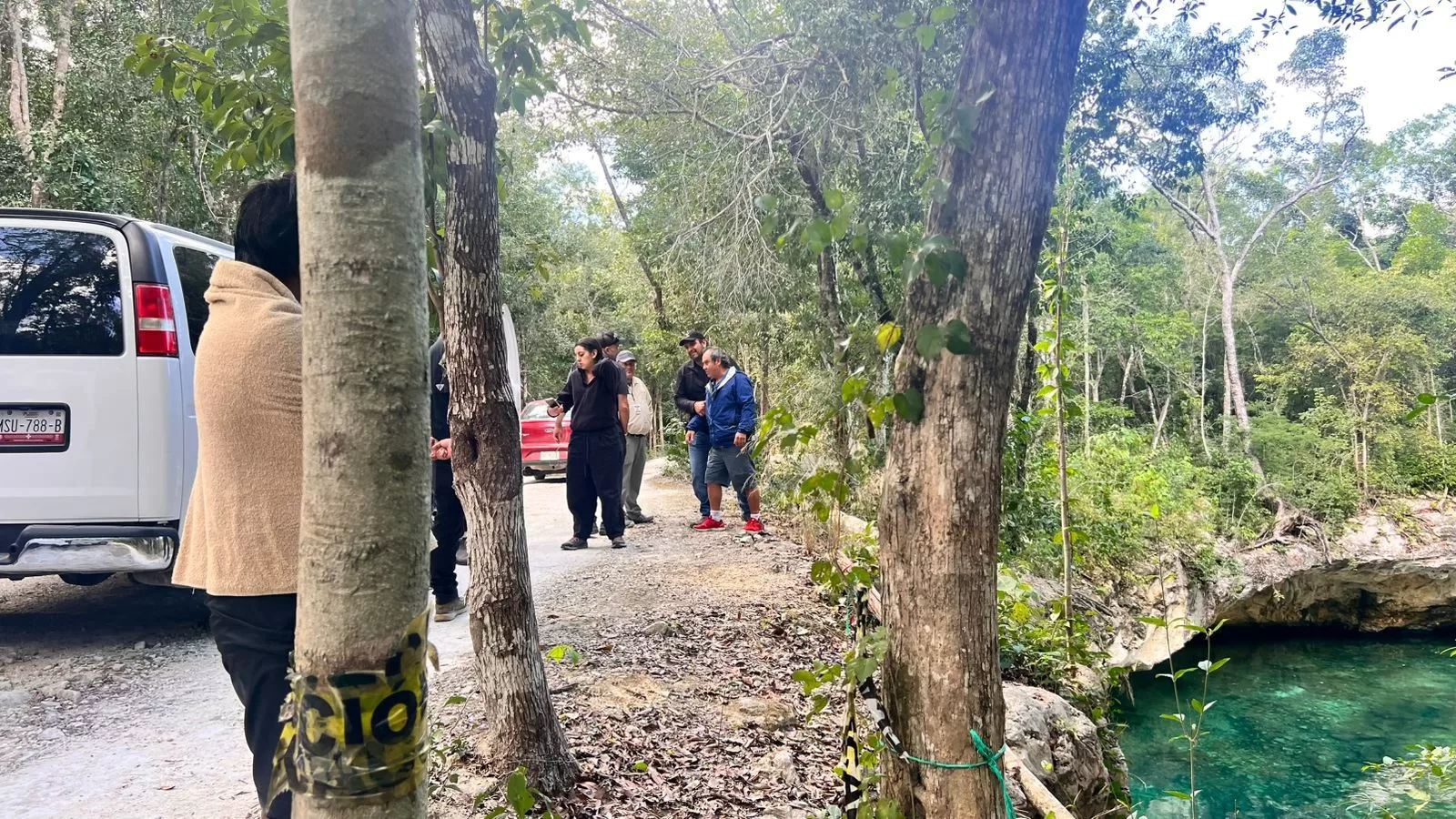 Salma Hayek Pinault realiza grabaciones en cenotes de Tulum