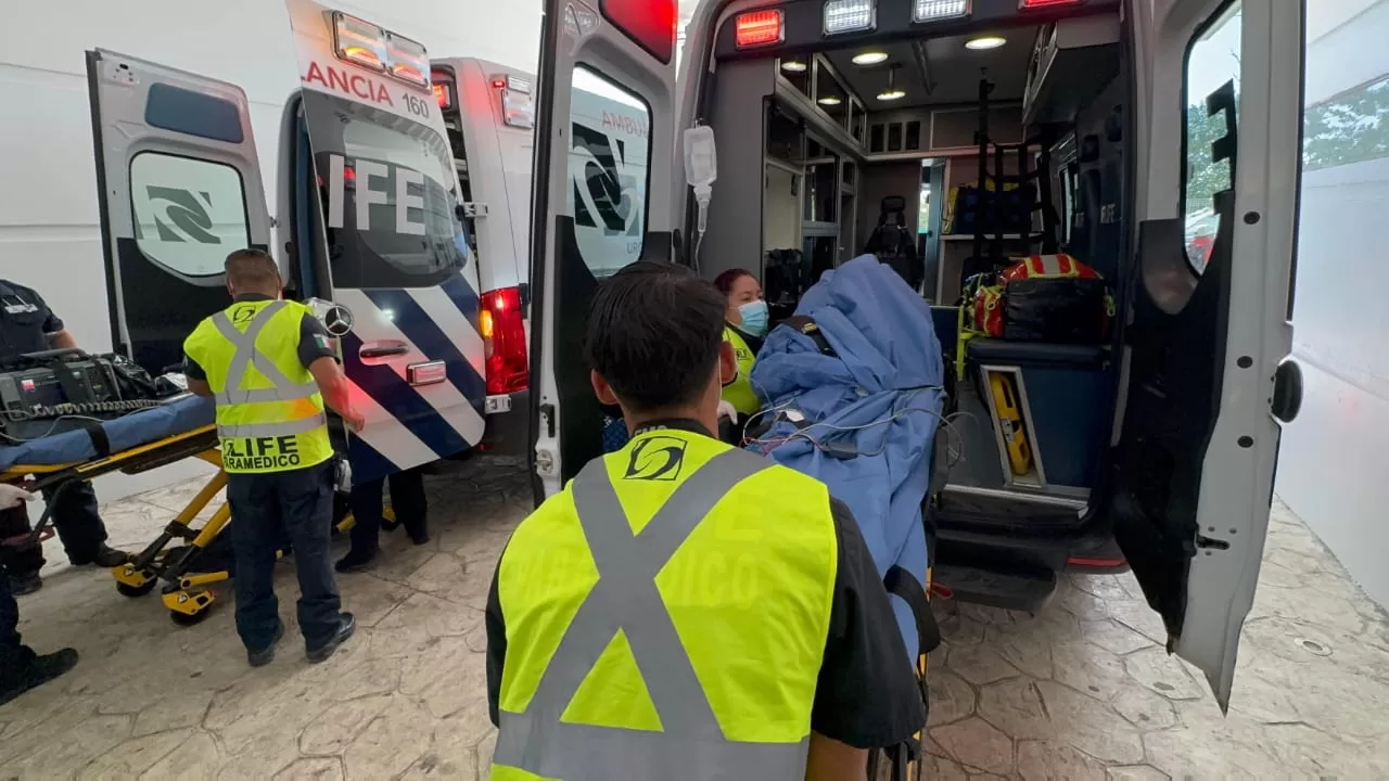Explosión por fuga de gas deja cuatro integrantes de una familia lesionados y una menor grave en Isla Mujeres
