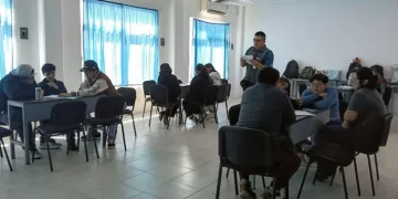 IEQROO fomenta el diálogo democrático entre universitarios con "Café Electoral" 