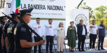 Gobierno de Playa del Carmen conmemora el Día de la Bandera y reafirma su compromiso con un México de orden y justicia