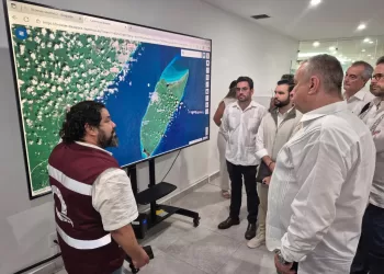 Gobierno de Quintana Roo intensifica acciones para contener el sargazo en los litorales