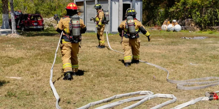 Capacitación regional de bomberos tendrá sede en Tulum con enfoque en rescate y combate de incendios