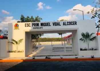 Más de 460 mil alumnos inician vacaciones; refuerzan vigilancia escolar en Quintana Roo