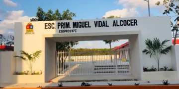 Más de 460 mil alumnos inician vacaciones; refuerzan vigilancia escolar en Quintana Roo